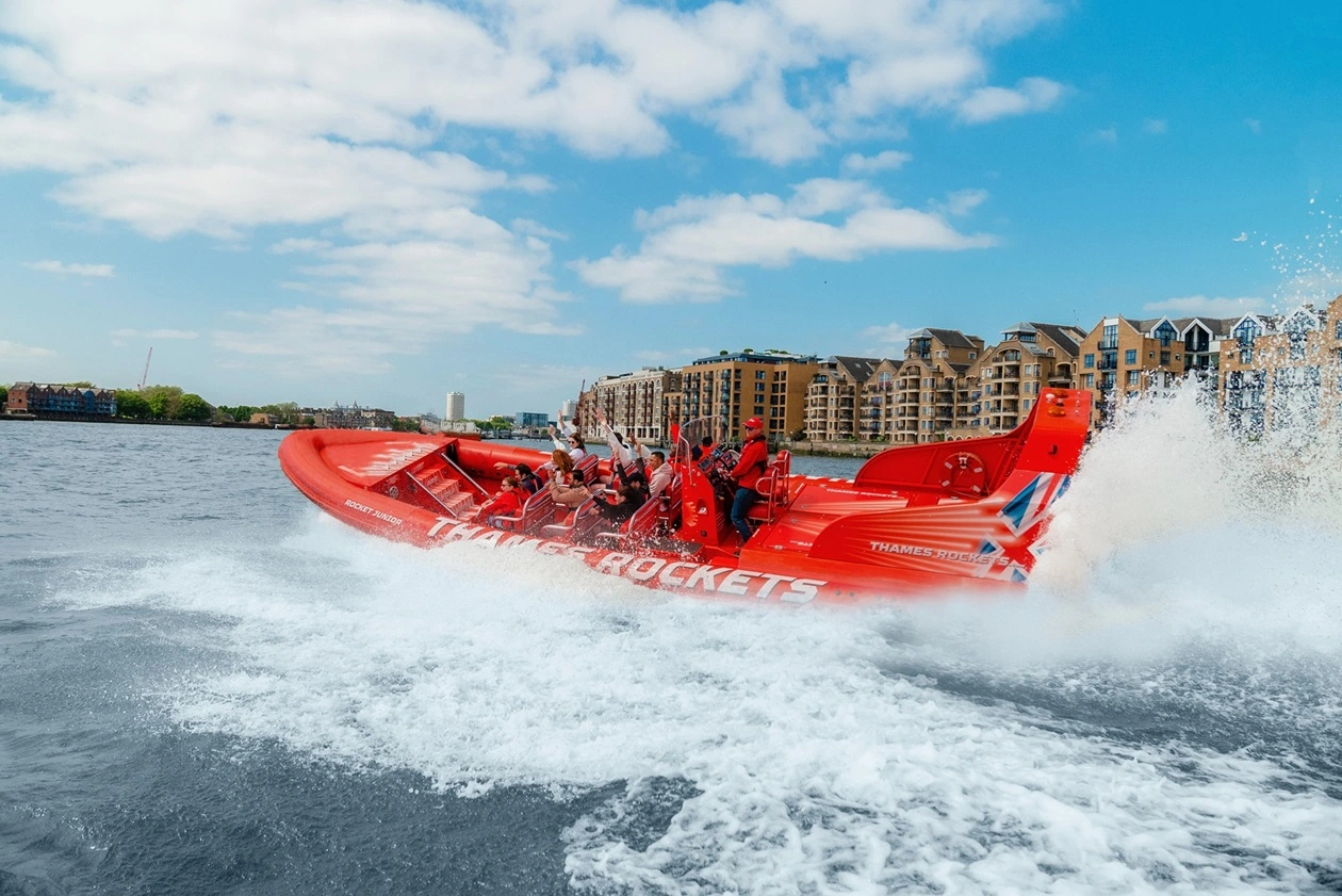 Thames Rockets Activity in London